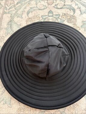 NWOT RuffleButts Black Sun Hat UPF 50+